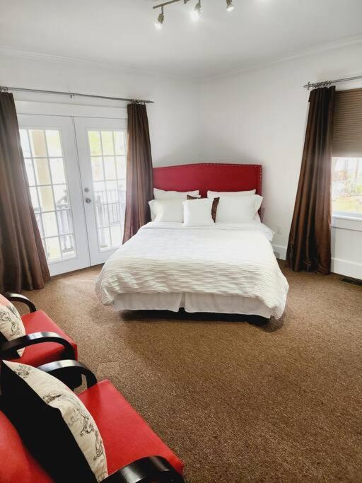 Charming And Comfortable! Medford Exteriér fotografie